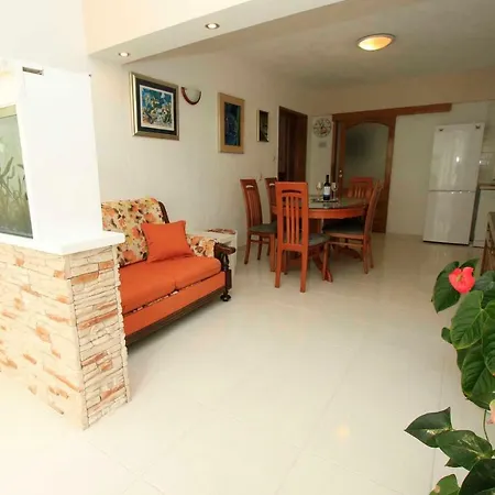 Daire Ivona & Ivo Makarska